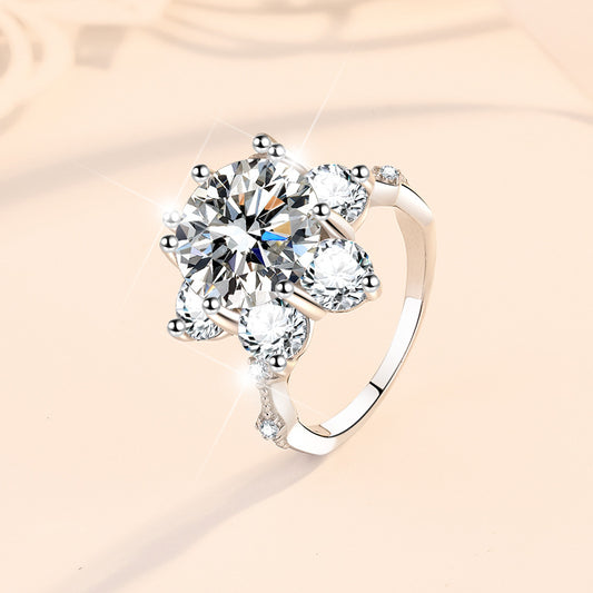 Moissanite Ring 1/3/5 Carat Luxury Hand Jewelry